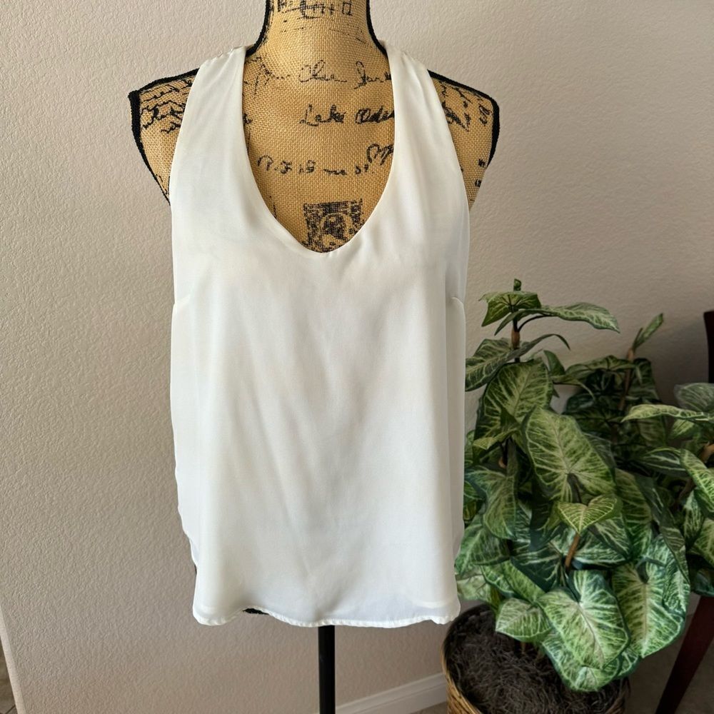 One Clothing Los Angeles Women’s White Sleeveless Tank Top, Size L